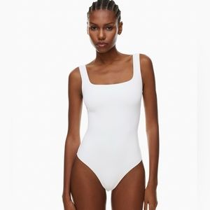 Aritzia Babaton Contour Squareneck Bodysuit Size M